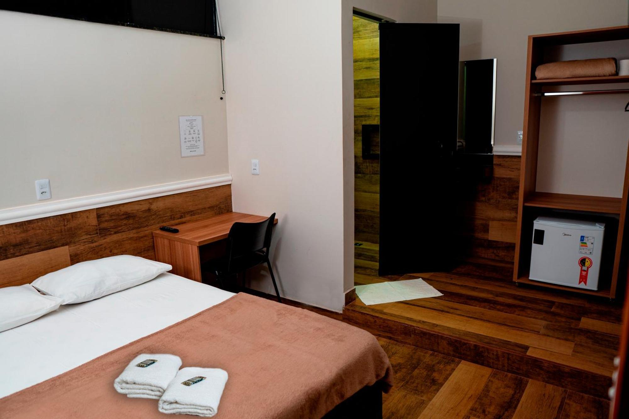 Hotel Nixon Proximo, Rodoviaria, Prefeitura E A Matriz Central Itaí Eksteriør billede