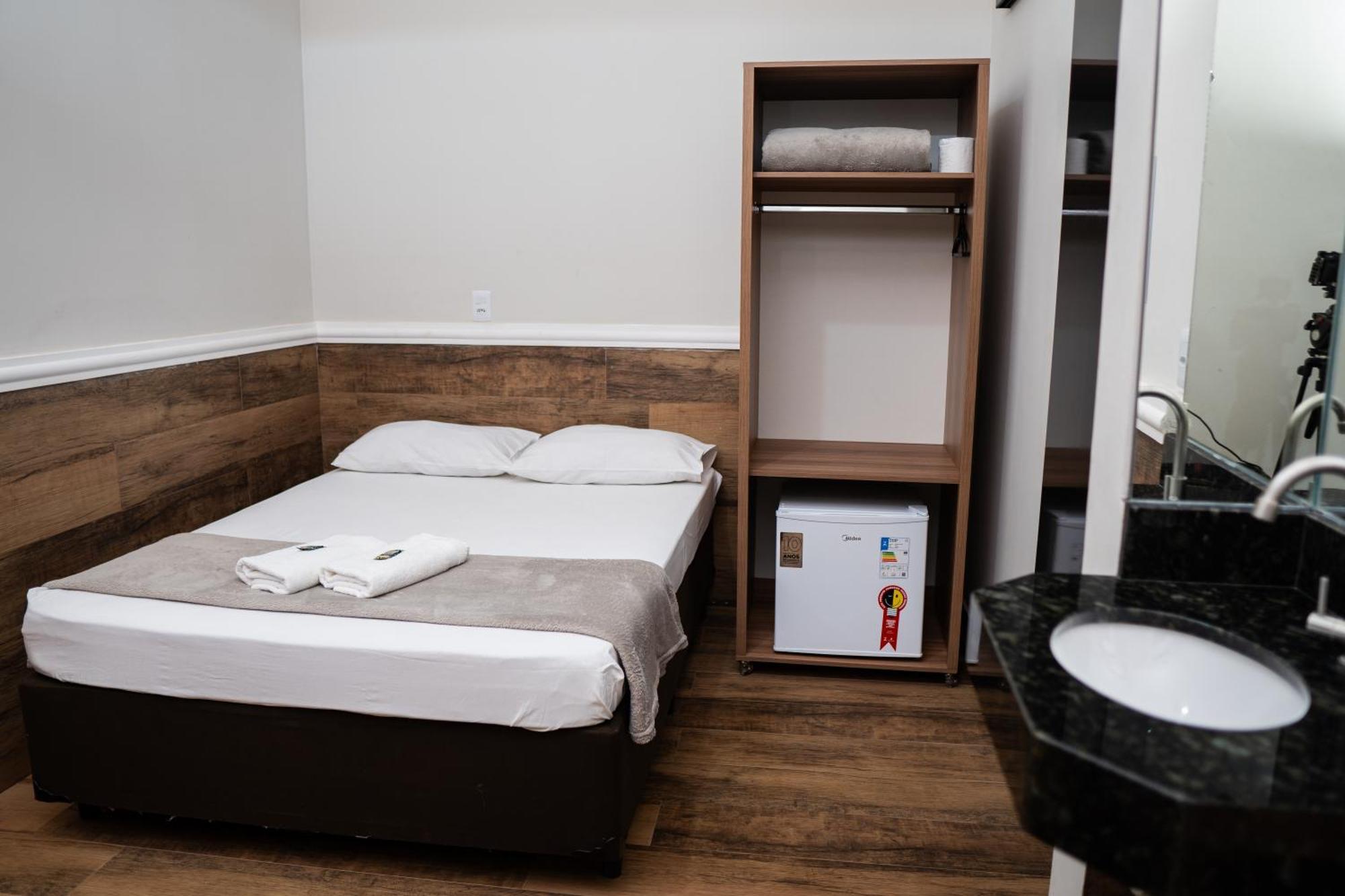 Hotel Nixon Proximo, Rodoviaria, Prefeitura E A Matriz Central Itaí Eksteriør billede