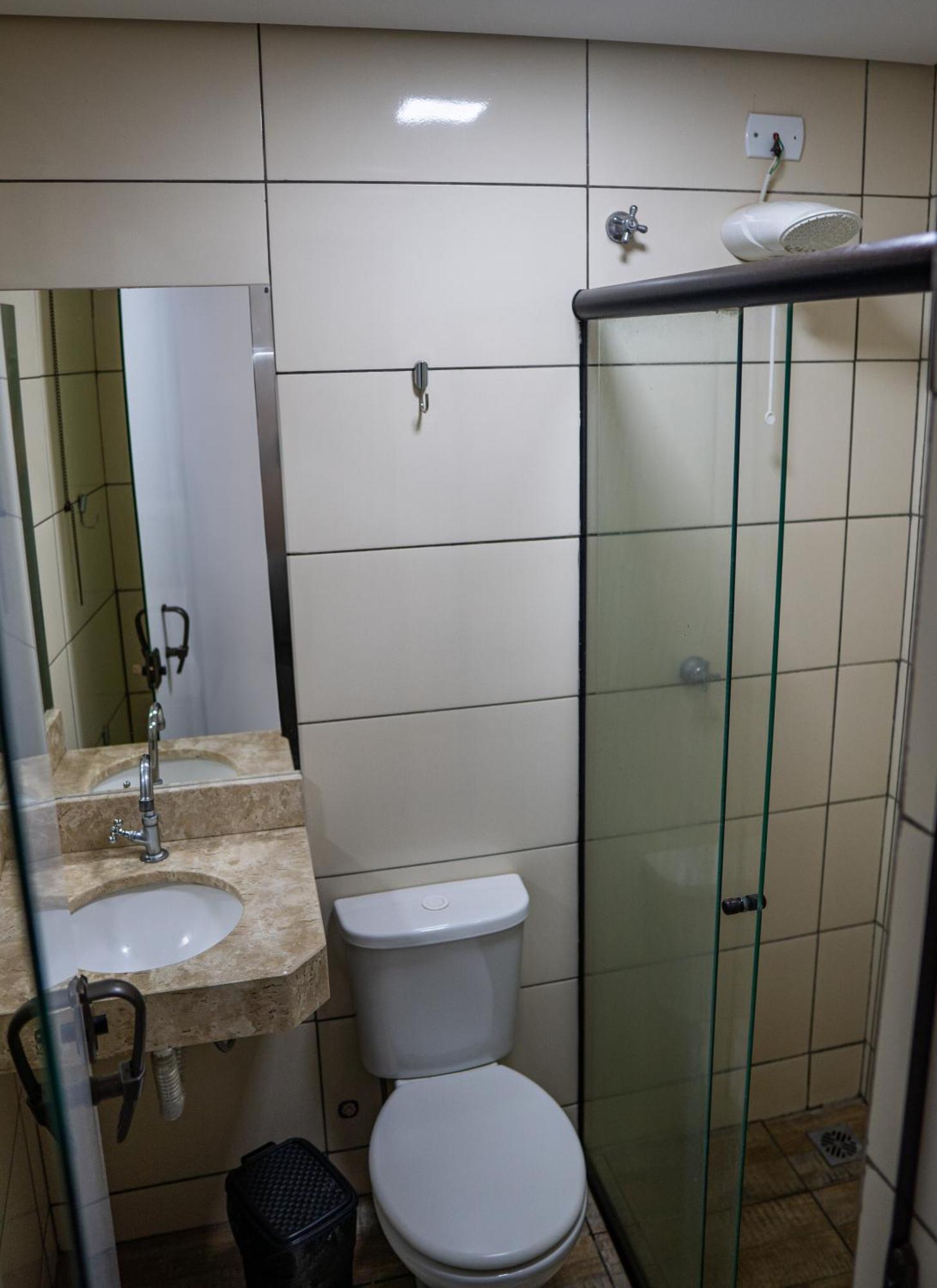 Hotel Nixon Proximo, Rodoviaria, Prefeitura E A Matriz Central Itaí Eksteriør billede