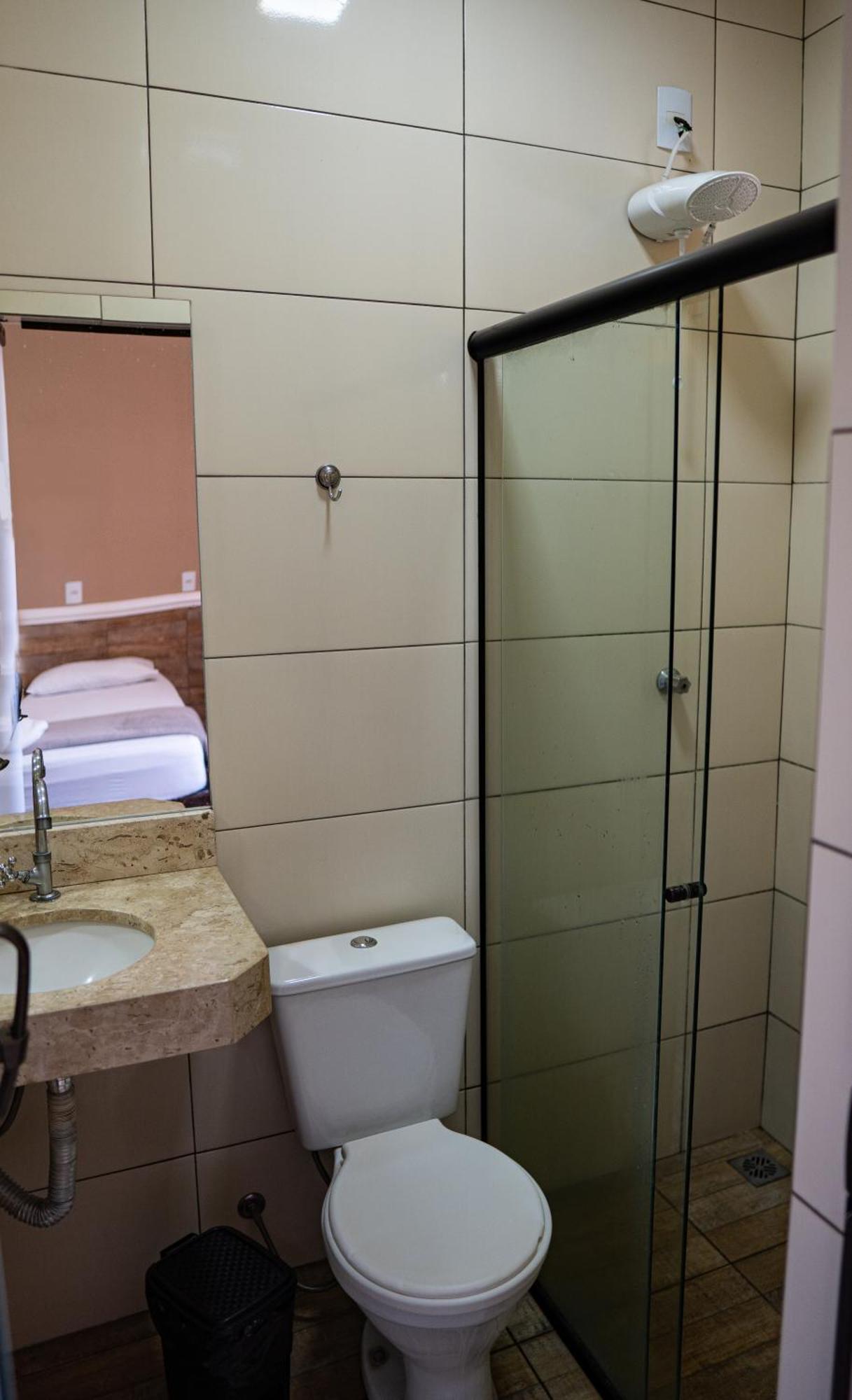 Hotel Nixon Proximo, Rodoviaria, Prefeitura E A Matriz Central Itaí Eksteriør billede