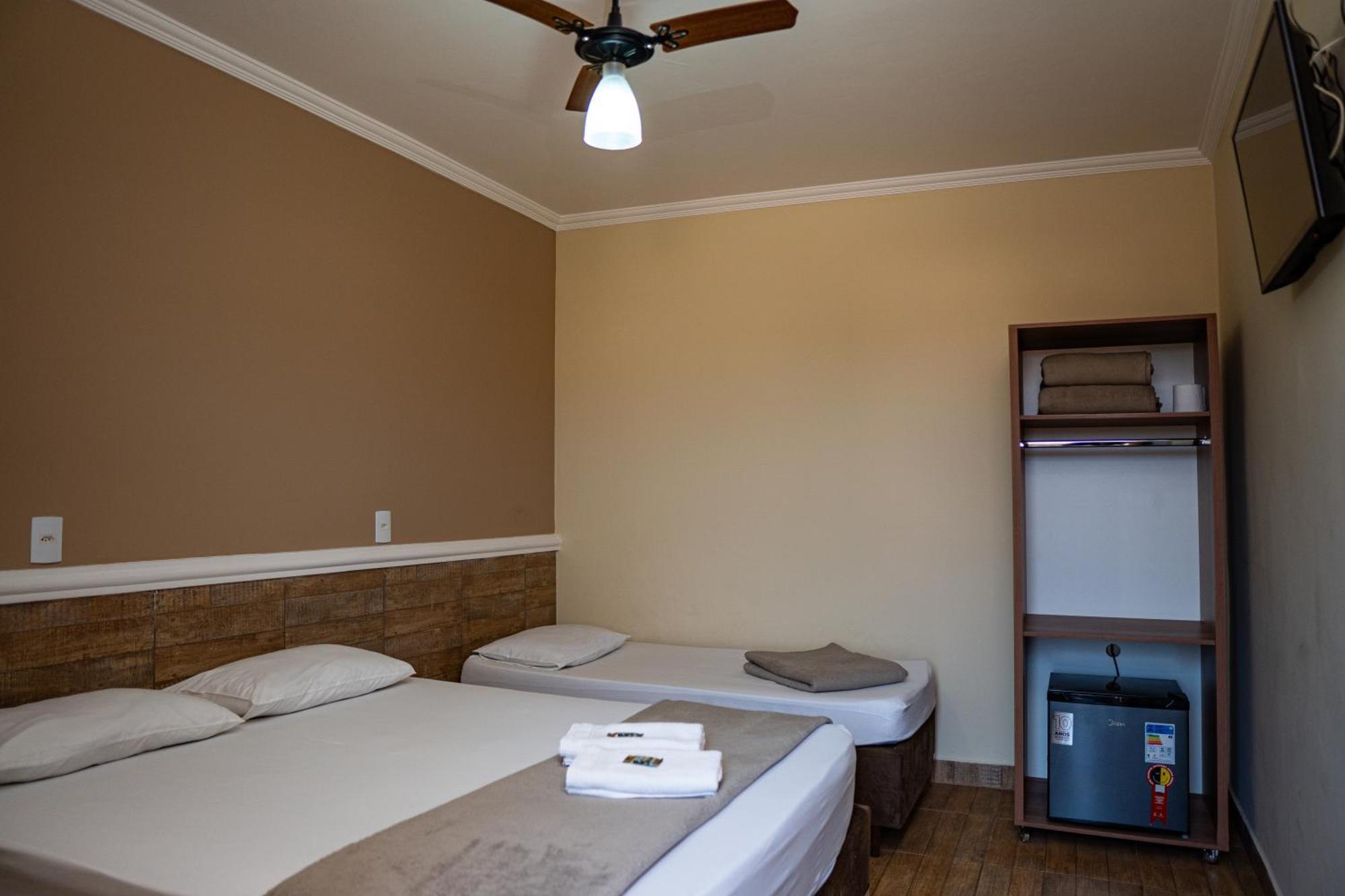 Hotel Nixon Proximo, Rodoviaria, Prefeitura E A Matriz Central Itaí Eksteriør billede